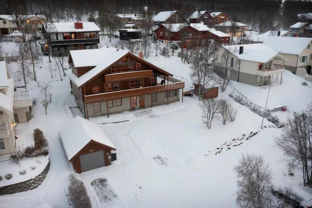 Apartamento Leilighet I Rolig Gate Med Utsikt Og Gratis Parkering Tromsø Exterior foto